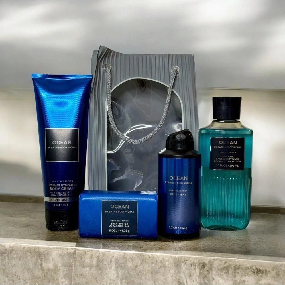 Bath and Body Works Mens Ocean Body Care 4 Piece Gift Set with Gift Bag NWT